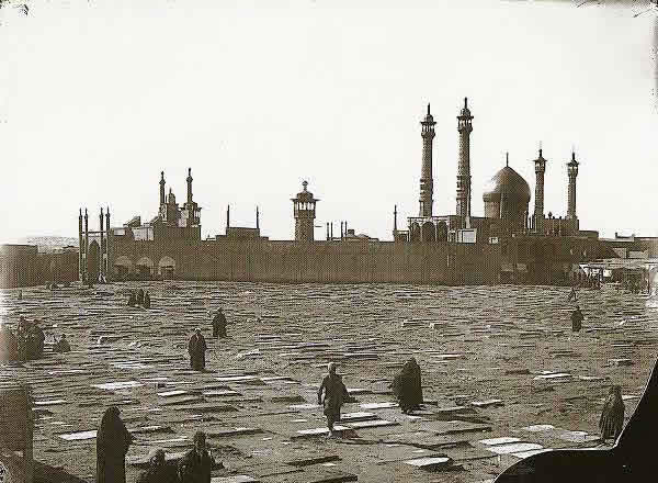 پرونده:Antoin Sevruguin Qom.jpg