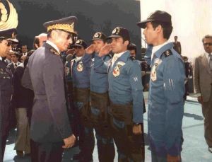 Aerobatic team and Shah.jpg