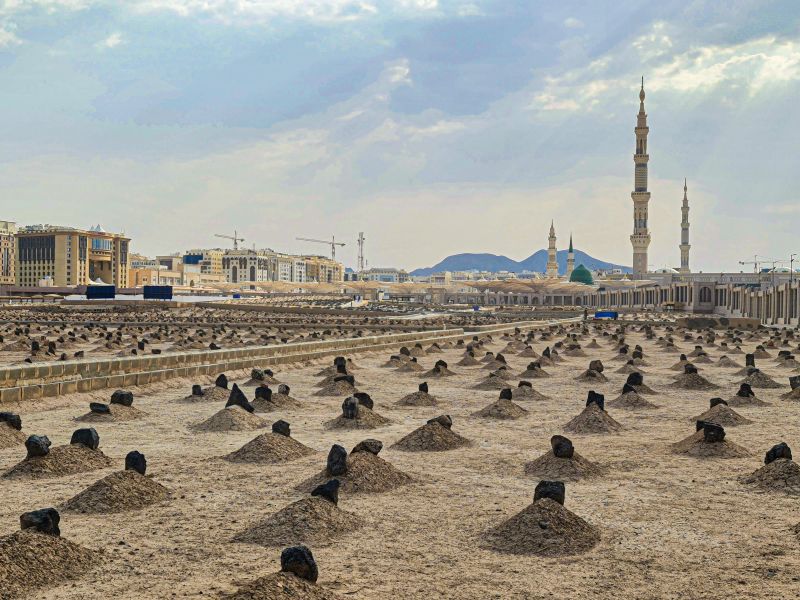 پرونده:Al-Baqi Cemetery 2021.jpg