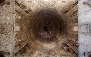 Ceiling of Jameh Mosque of Isfahan.jpg