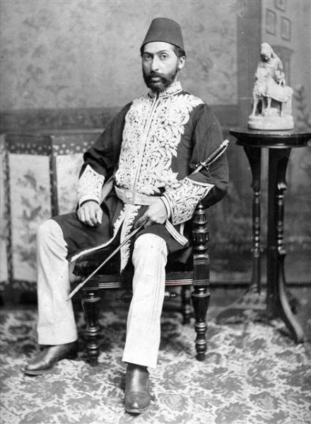 پرونده:Hoseingholi Khan Nuri.jpg