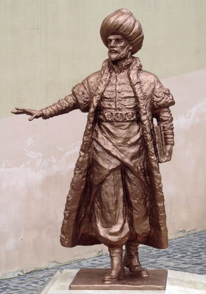 پرونده:Ibrahim Pecevi statue.jpg