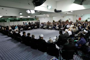 Khamenei meeting with poets in 2016.jpg