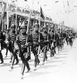 Militaryparadetehran (cropped).jpg