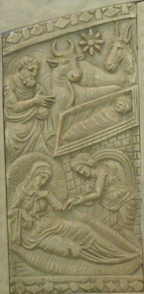 پرونده:Nativity (Throne of Maximianus).jpg