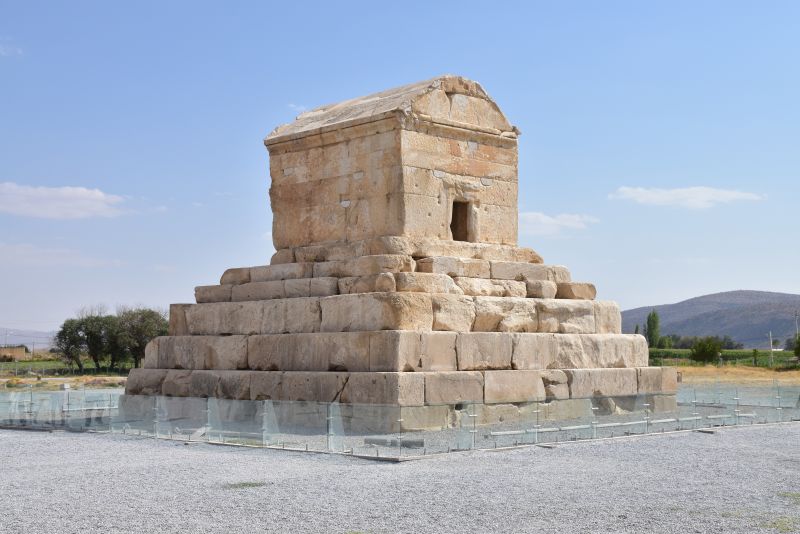 پرونده:Pasargad Tomb Cyrus3.jpg