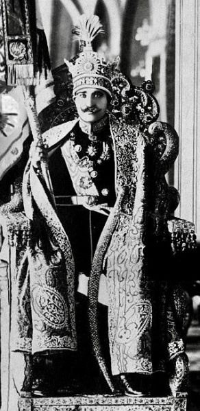 پرونده:Reza Shah on Coronation Day.jpg